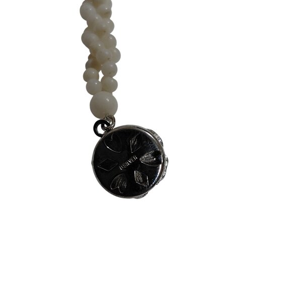 Vtg Black & White Twisted Torsade Glass Beaded Necklace Floral Box Clasp 22" - Picture 8 of 9